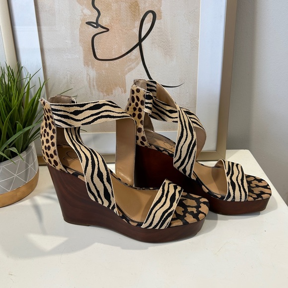 Jessica Simpson Animal Print Wedge - Size 9 - Picture 2 of 6